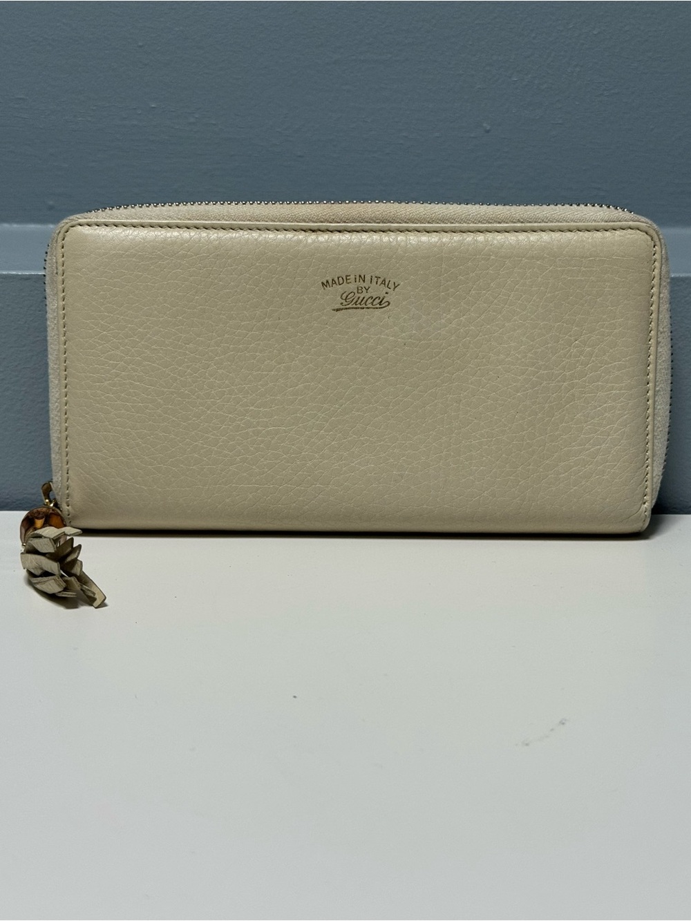 Gucci Cream Leather Zip-Around Wallet with Bamboo Keychain